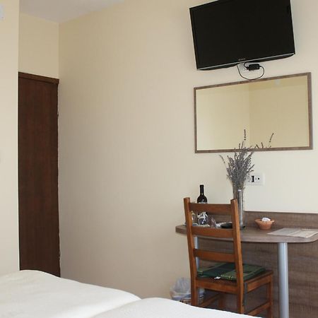 Rooms & Apartment Vinia Bjelovar Bilik gambar