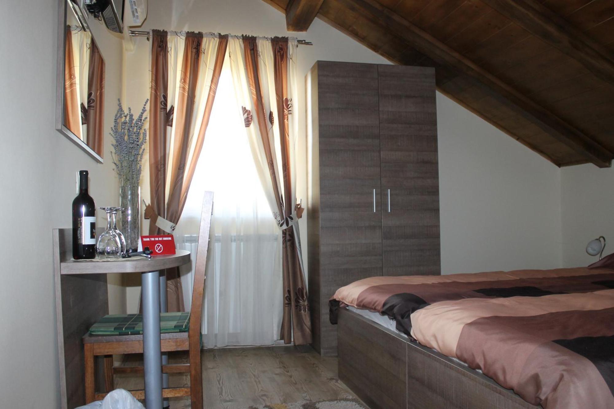 Rooms & Apartment Vinia Bjelovar Bilik gambar